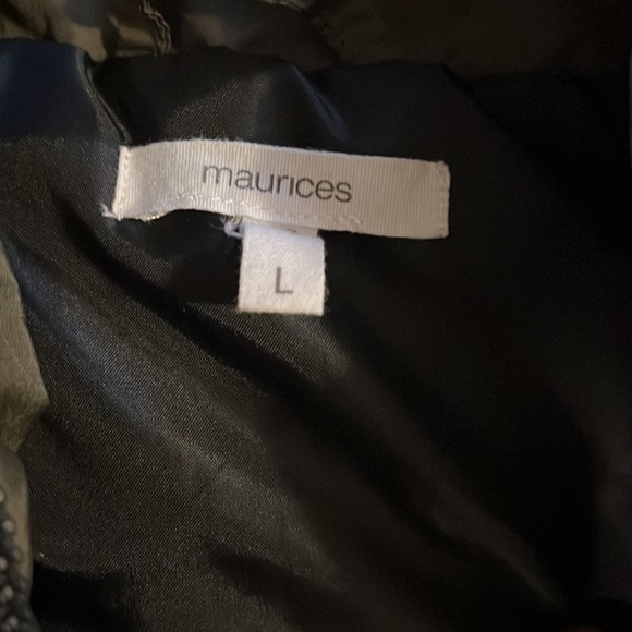 Maurice’s insulated plaid vest - Picture 2 of 2